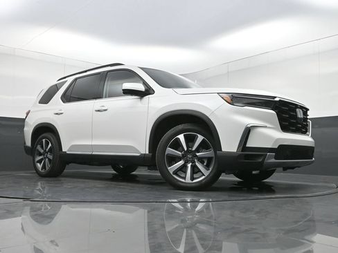 Used 2024 Honda Pilot Elite image 28