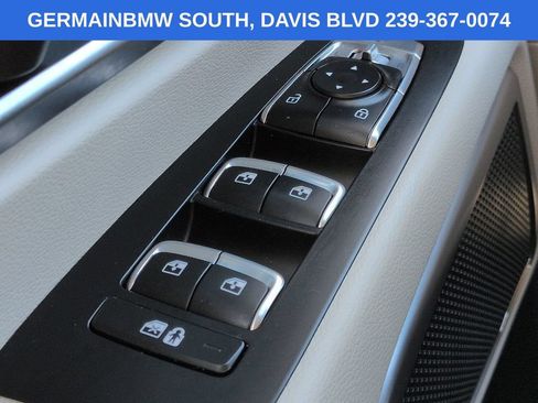 Used 2025 Kia Telluride EX w/ EX Captain's Chair Package AWD/4WD image 27