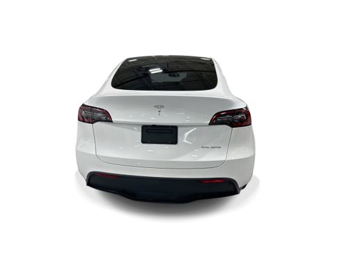 Certified 2023 Tesla Model Y Long Range AWD/4WD image 5