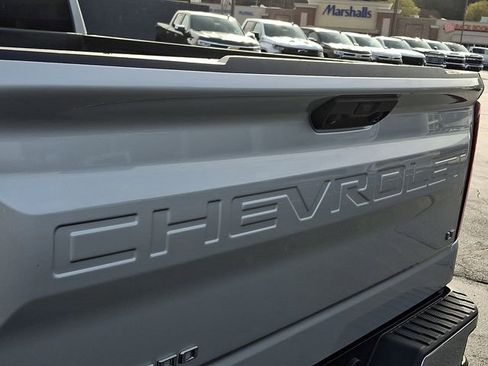 Used 2022 Chevrolet Silverado 1500 LT image 29