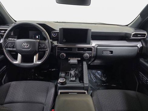 Certified 2026 Toyota 4Runner SR5 AWD/4WD image 9