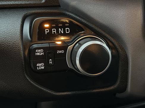 Used 2024 RAM 2500 Big Horn w/ Bed Utility Group image 33