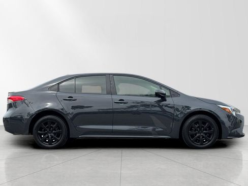 Used 2026 Toyota Corolla LE image 2