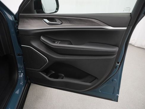 New 2026 Jeep Grand Cherokee L Limited image 33