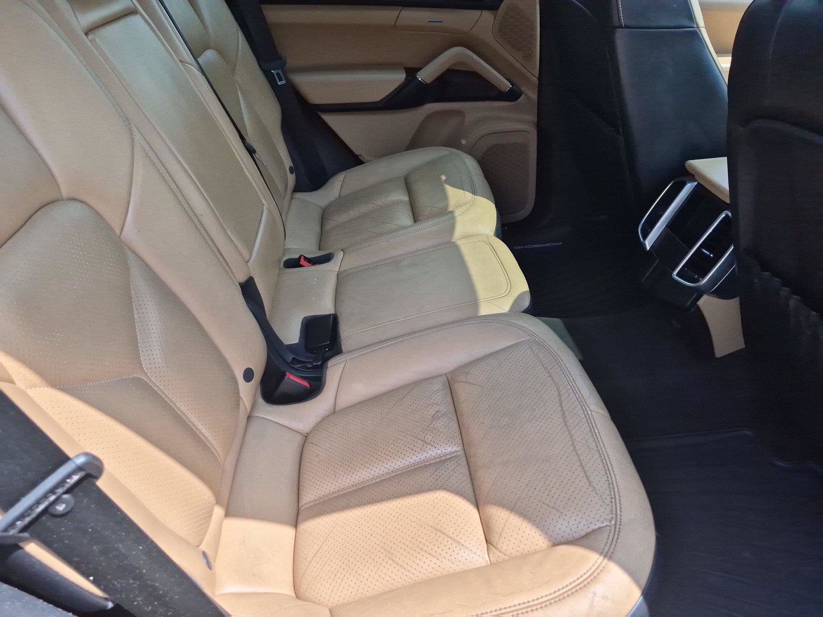 Used 2017 Porsche Cayenne S AWD/4WD image 35