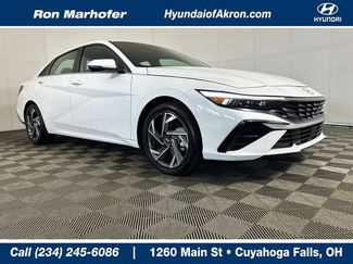 Certified 2025 Hyundai Elantra Limited FWD 360° Tour