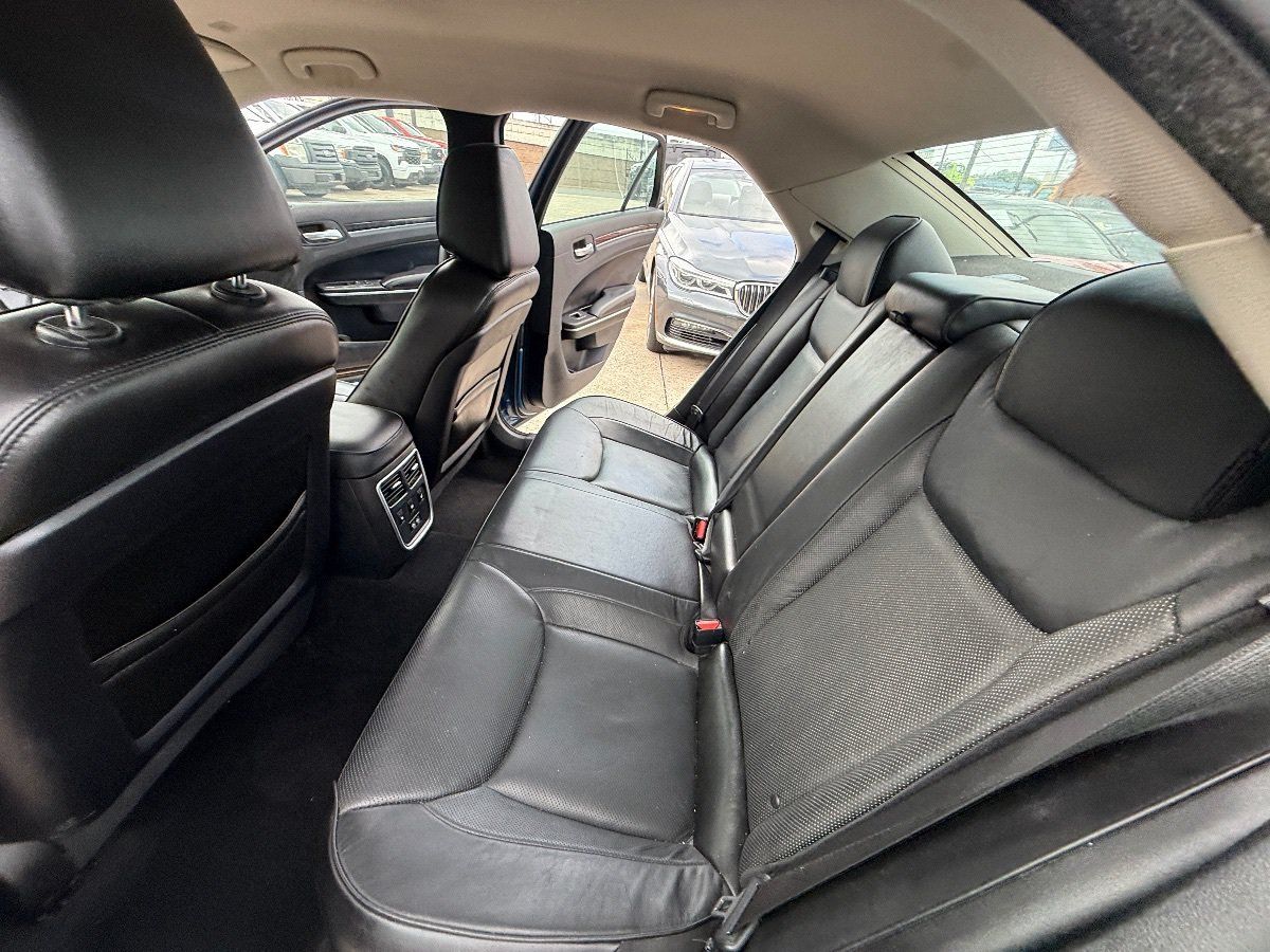 Used 2021 Chrysler 300 Touring L AWD/4WD image 17