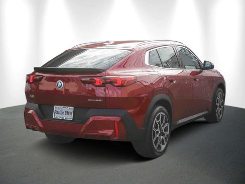 Used 2025 BMW X2 xDrive28i w/ Premium Package image 6