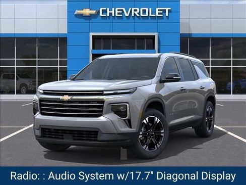 New 2027 Chevrolet Traverse LT w/ Sun and Wheel Package FWD image 6