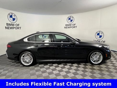 Used 2025 BMW i5 xDrive40 w/ Premium Package image 8