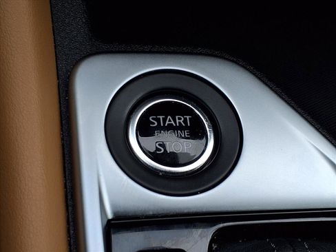 Used 2024 Nissan Sentra SV w/ SV Premium Package image 20