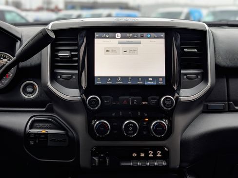 Used 2024 RAM 3500 Big Horn w/ Sport Appearance Package image 15