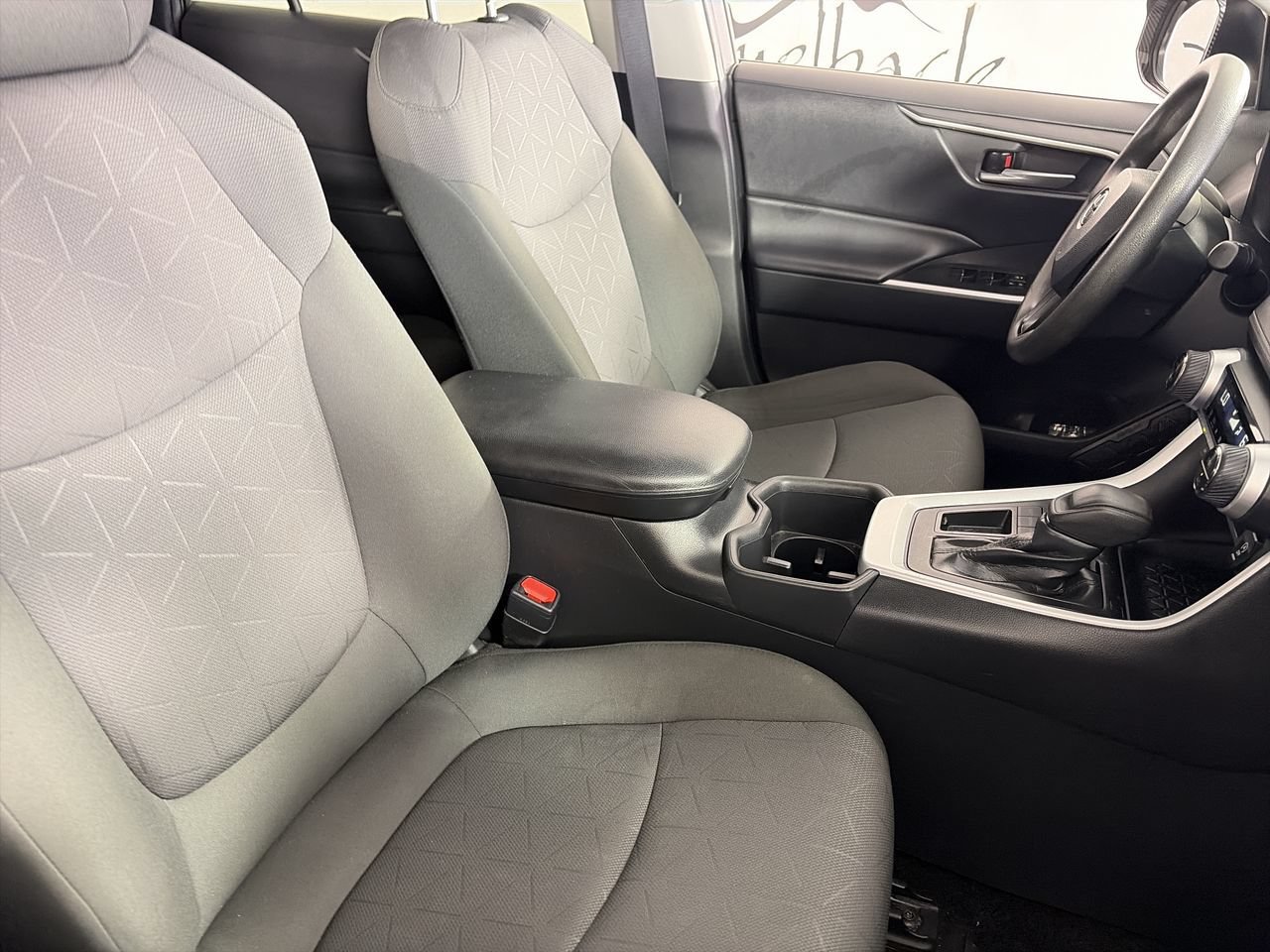 Used 2023 Toyota RAV4 XLE FWD image 24