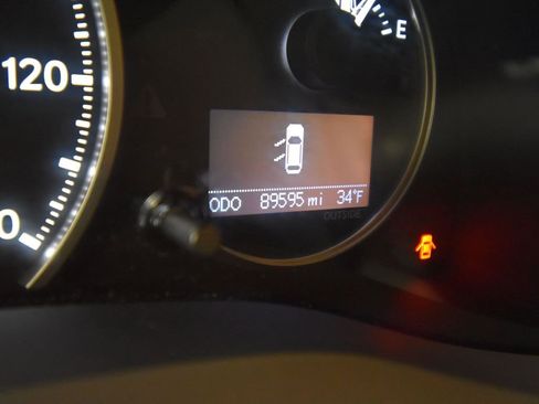 Used 2017 Lexus CT 200h image 15