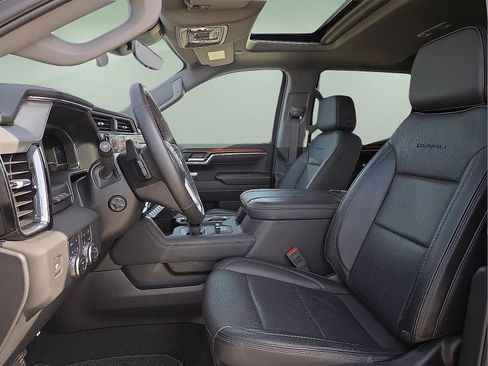 Used 2025 GMC Sierra 1500 Denali w/ Technology Package image 14