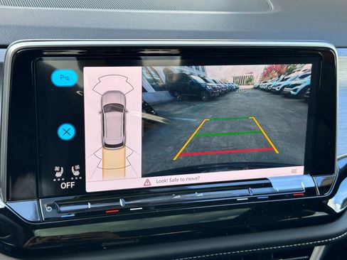 New 2026 Volkswagen Atlas Cross Sport SE image 26