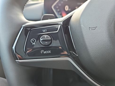 Used 2025 BMW 530i xDrive image 18