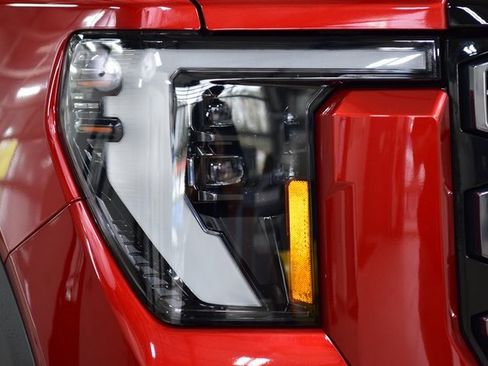 Used 2024 GMC Sierra 2500 AT4 w/ AT4 Premium Plus Package image 10