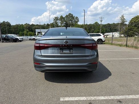 Used 2025 Volkswagen Jetta Sport FWD image 6