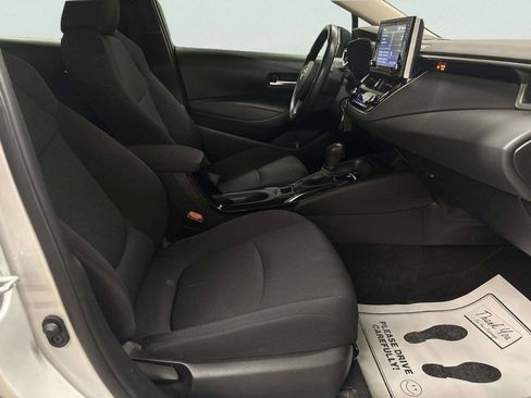 Used 2021 Toyota Corolla LE FWD image 19