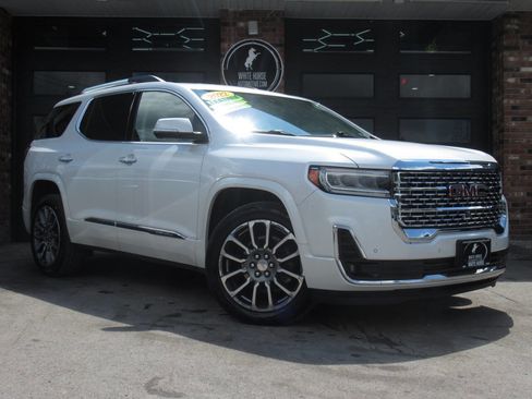 Used 2022 GMC Acadia Denali w/ Denali Ultimate Package AWD/4WD image 3