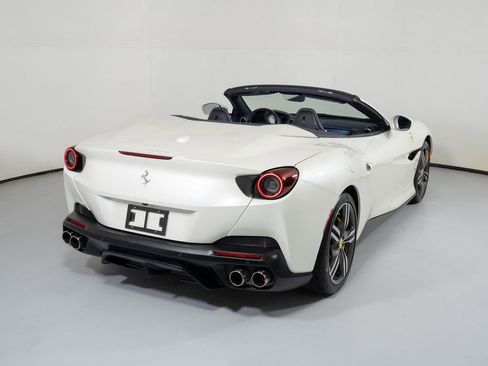 Used 2019 Ferrari Portofino image 2