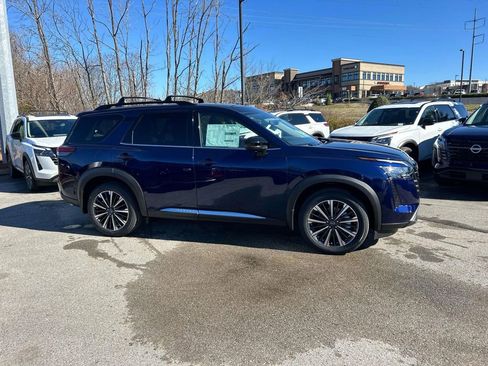 New 2026 Nissan Pathfinder Platinum AWD/4WD image 8