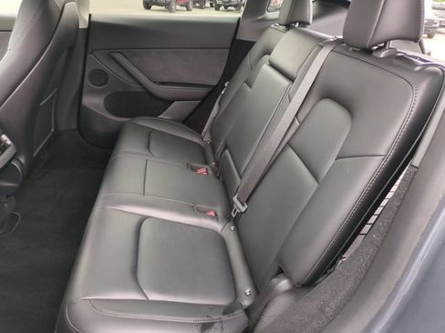 Used 2023 Tesla Model Y Long Range AWD/4WD image 29