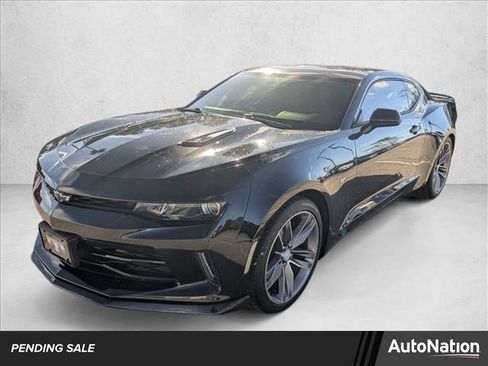 Used 2018 Chevrolet Camaro LT image 1