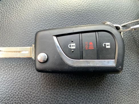 Used 2025 Toyota RAV4 LE image 22