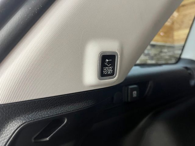 Used 2022 Jeep Grand Cherokee Limited AWD/4WD image 46