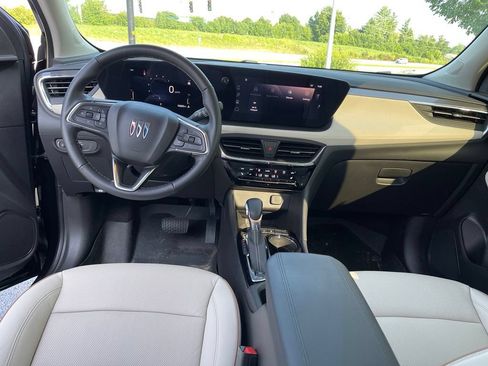 Used 2025 Buick Encore GX Avenir AWD/4WD image 7