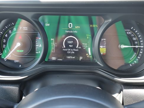 Used 2025 Jeep Wrangler Unlimited Rubicon 4xe w/ Convenience Group AWD/4WD image 27
