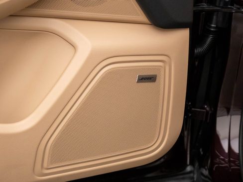 New 2026 Porsche Macan image 15