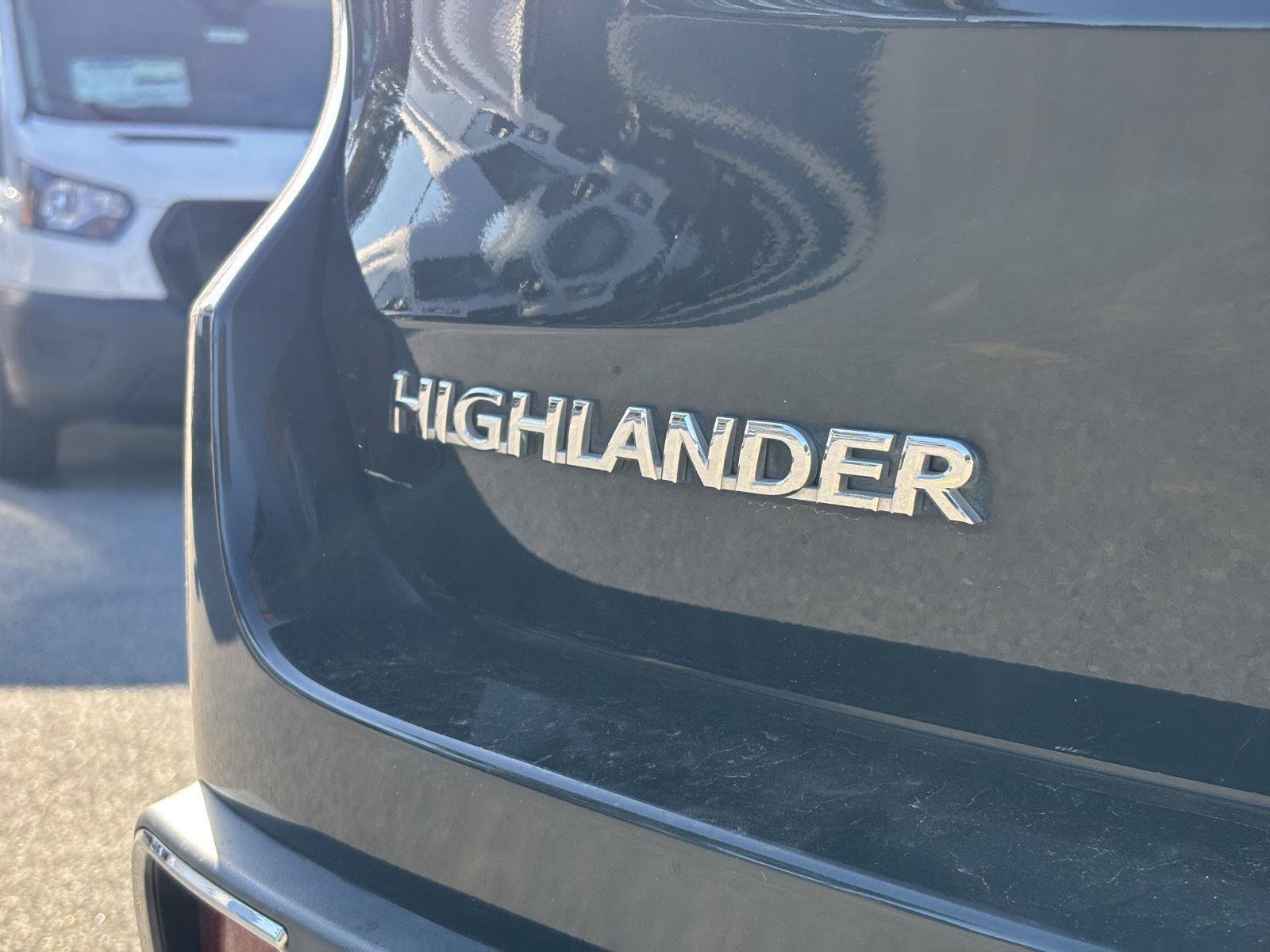Used 2017 Toyota Highlander Limited AWD/4WD image 9