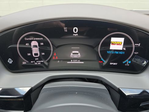 New 2025 Porsche Panamera 4 image 21