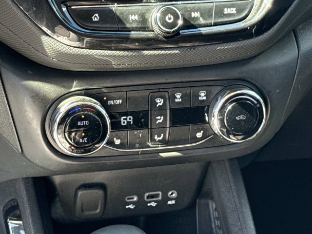 Used 2021 Chevrolet TrailBlazer LT w/ Convenience Package FWD image 21