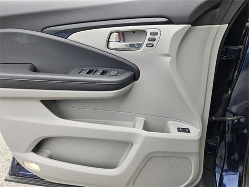 Used 2016 Honda Pilot Elite image 27