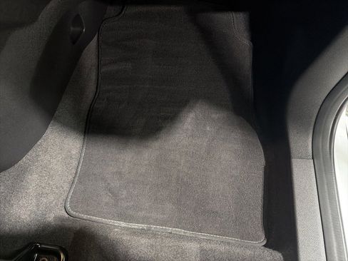 Used 2018 Ford Transit Connect XLT image 27