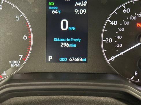 Used 2024 Toyota Corolla SE w/ SE Package FWD image 20