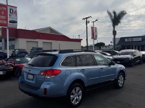 Used 2012 Subaru Outback 2.5i Limited w/ Popular Pkg 1B AWD/4WD image 4