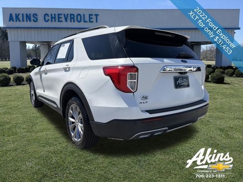 Used 2022 Ford Explorer XLT w/ Equipment Group 202A image 10