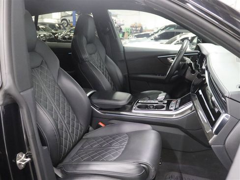 Used 2021 Audi SQ8 Premium Plus w/ SQ8 Black Optic Package AWD/4WD image 29