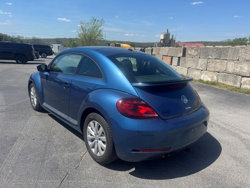 Used 2018 Volkswagen Beetle 2.0T Coast FWD image 4