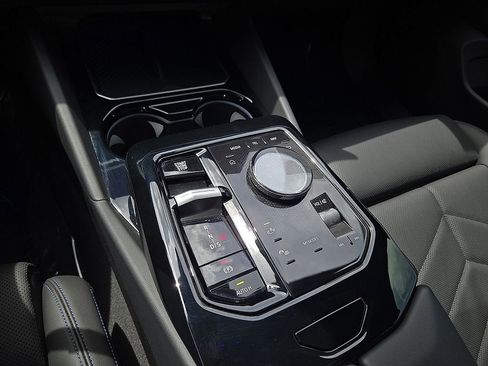 Used 2024 BMW 530i w/ M Sport Package RWD image 30