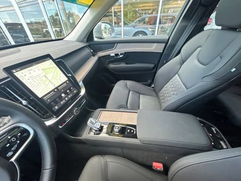Certified 2025 Volvo XC90 B6 Plus AWD/4WD image 22