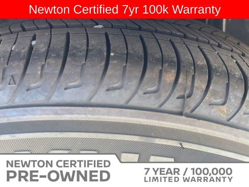 Used 2025 Nissan Versa S w/ Trunk Package FWD image 7