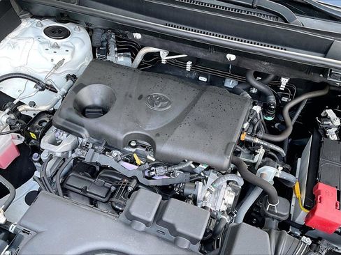 Used 2022 Toyota RAV4 XLE image 30