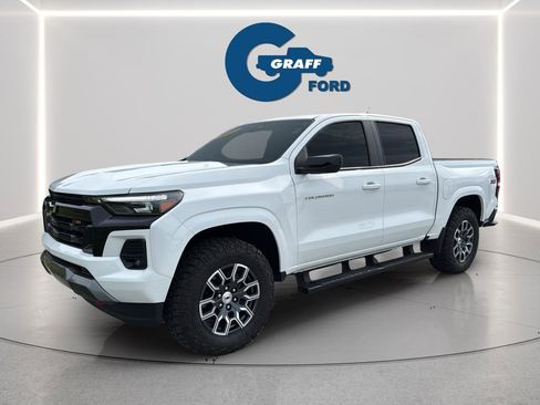 Used 2024 Chevrolet Colorado Z71 w/ Z71 Convenience Package 2 AWD/4WD image 2