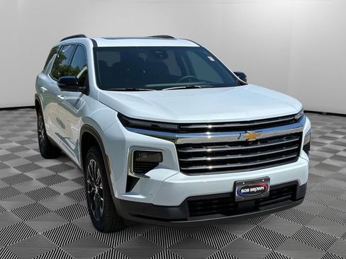 New 2026 Chevrolet Traverse LT w/ Enhanced Driving Package AWD/4WD image 7